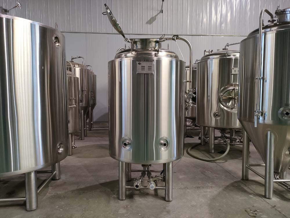 600L Double wall bright beer tank